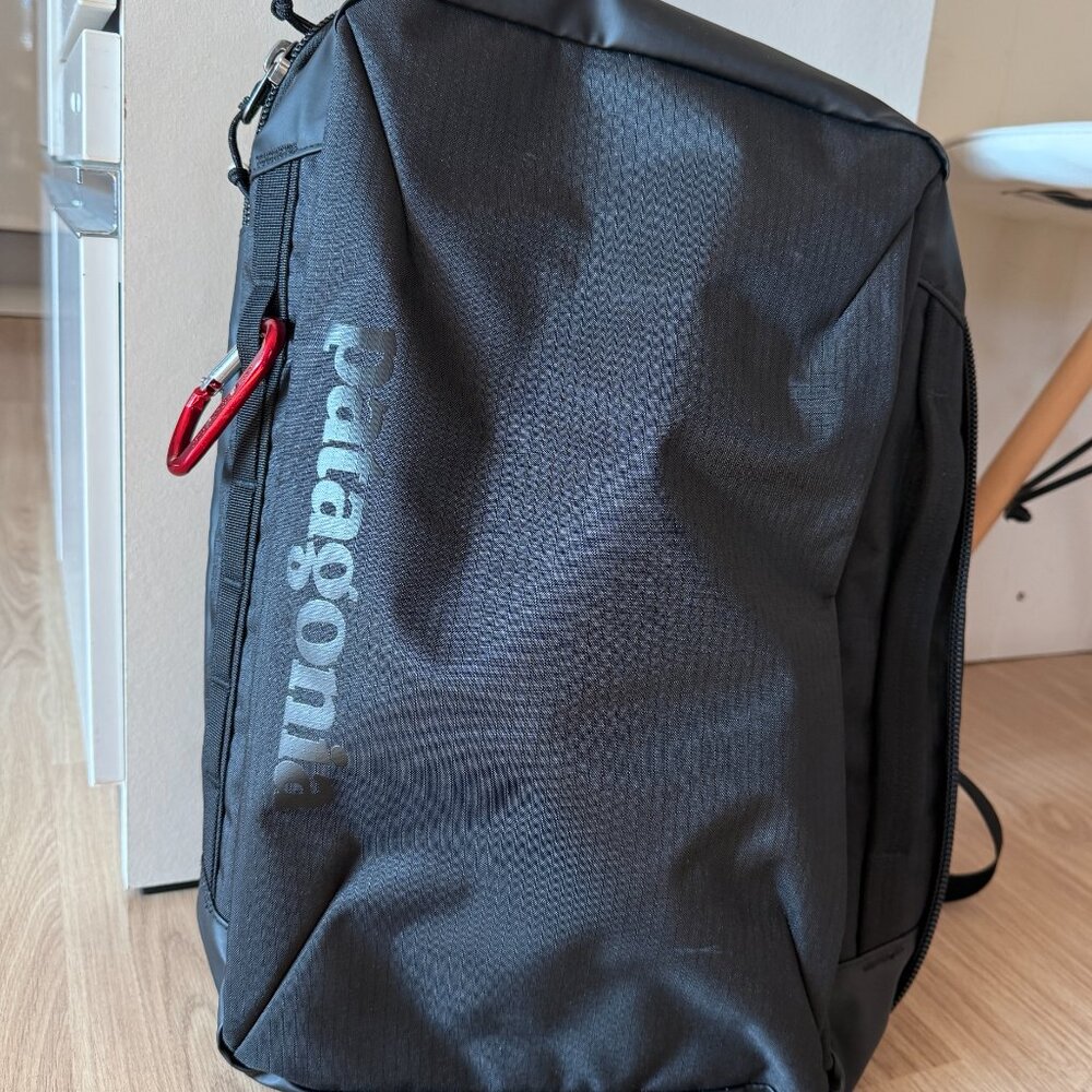Patagonia Black Hole Micro MLC Backpack 22L NWT - Picture 6 of 8